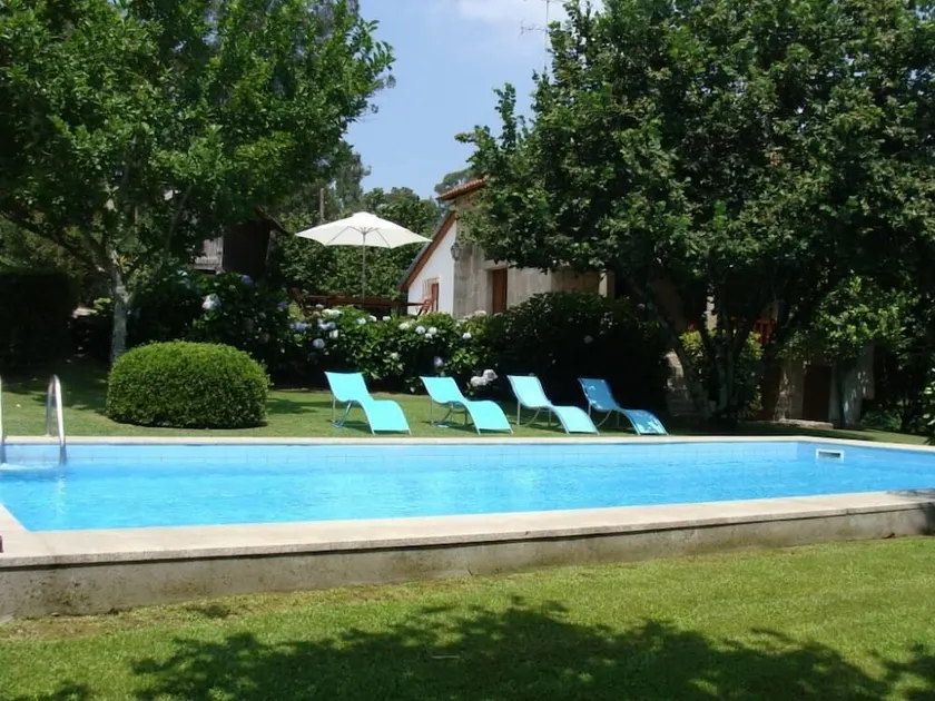 Cete: Casa com jardim - Image 1