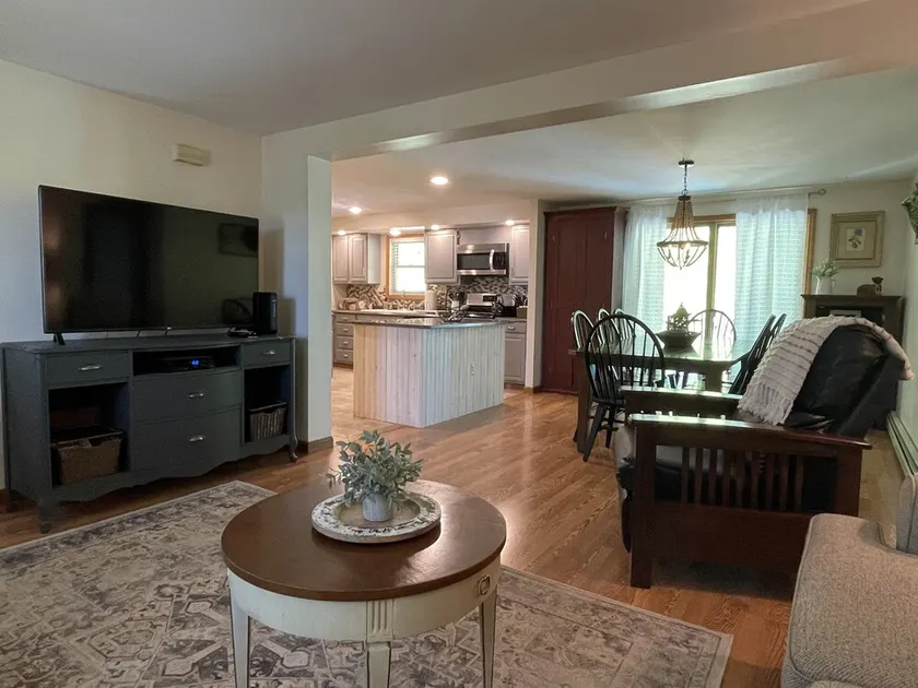 Alana Bertch Cottage, Recently renovated 4 bedroom, 3 bath near All Star Village - Image 1