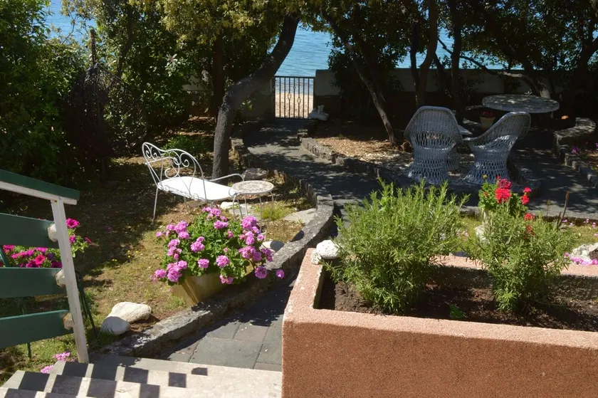 One bedroom apartment near beach Kožino, Zadar (A-13085-a) - Image 1