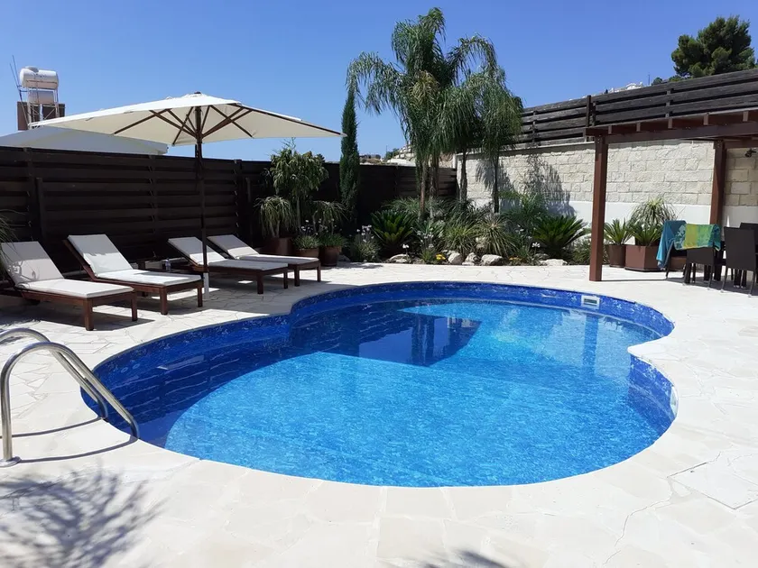 2 Schlafzimmer Villa mit privatem Pool in ruhiger Wohngegend - Image 1