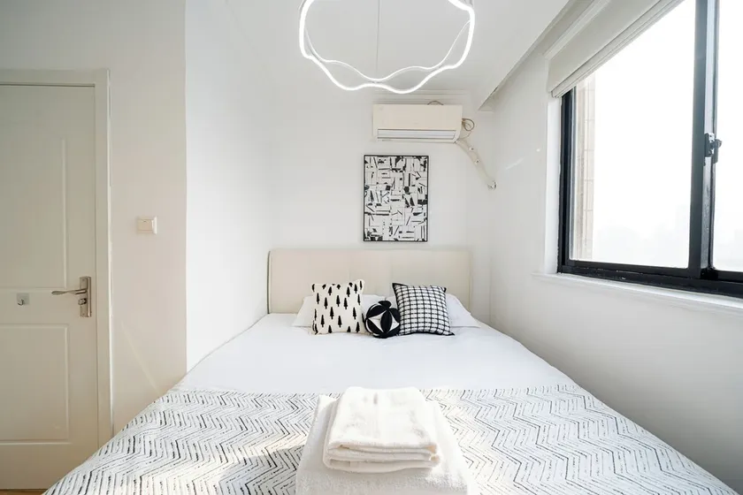 CityHome-4BRs 2Baths People's Square - Image 1
