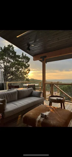 PRIVATE HILL COUNTRY RETREAT, HOT TUB, VALLEY+SUNSET VIEWS, 20 TO FREDERICKSBURG - Image 1