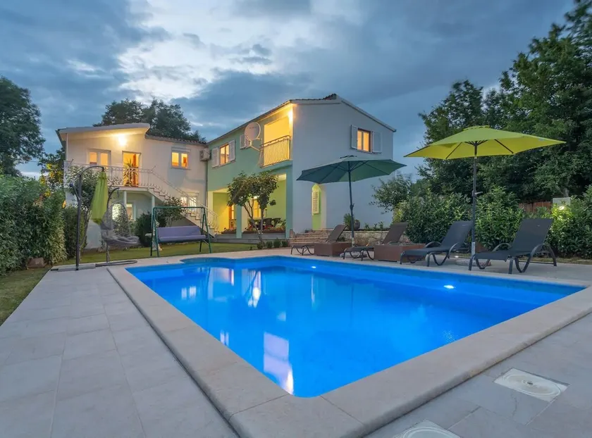 Sunny Escape Holiday Home Dicmo With Pool and Gym - Image 1