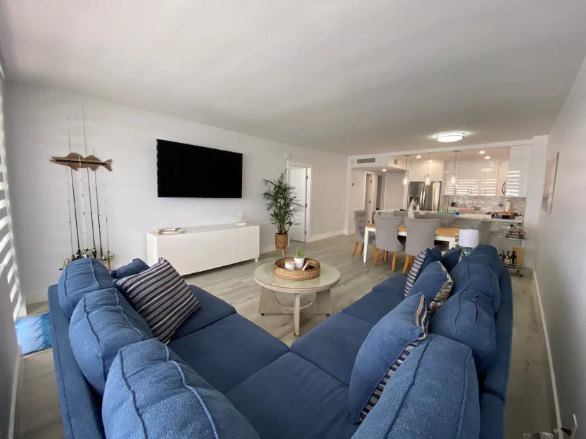 Beach Apartment - Image 1