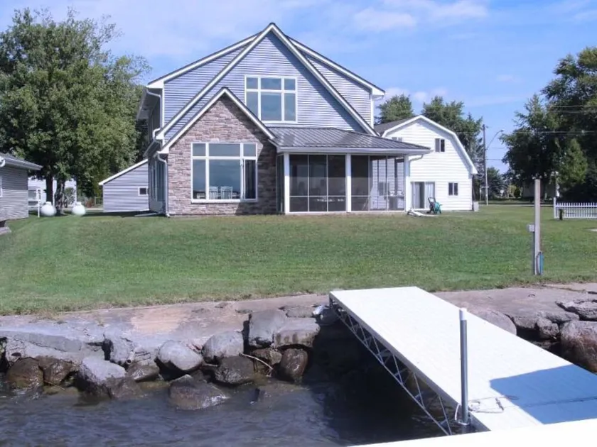 Et Beatutiful 3 Bdrm 3 Bth House ved Poygan-søen i Tustin, WI - Image 1