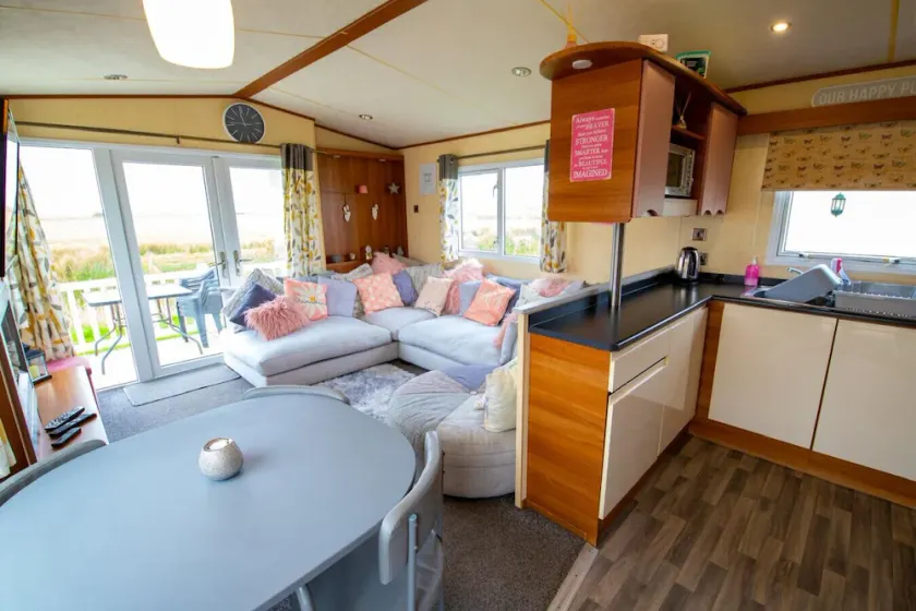 MP503 - Camber Sands Holiday Park - Sleeps 8 - Large Gated Decking - Amazing views - Image 1