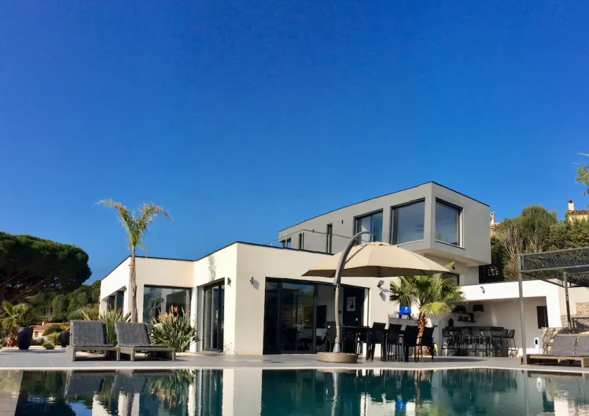 Modern villa med havsutsikt 180 ° Issambres - Image 1