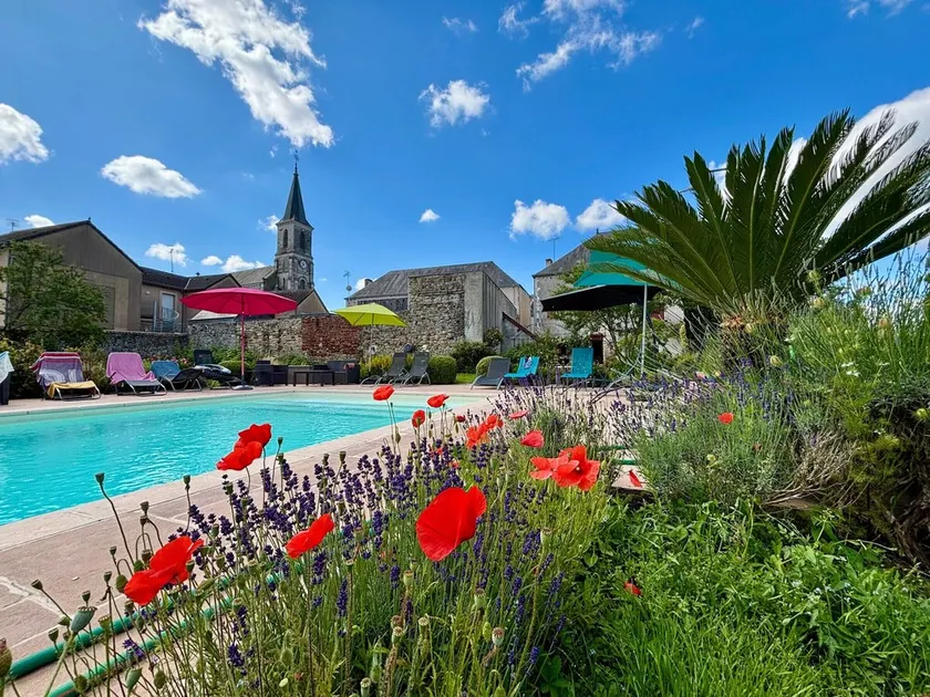 Charming Renovated Barn with Pool in the Heart of Brenne - Image 1