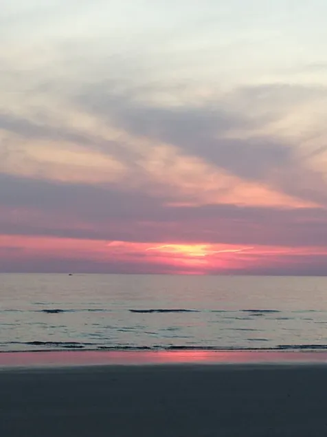 All New Seahorse Bay Cottage walk to bay beach and view world famous sunsets! - Image 1