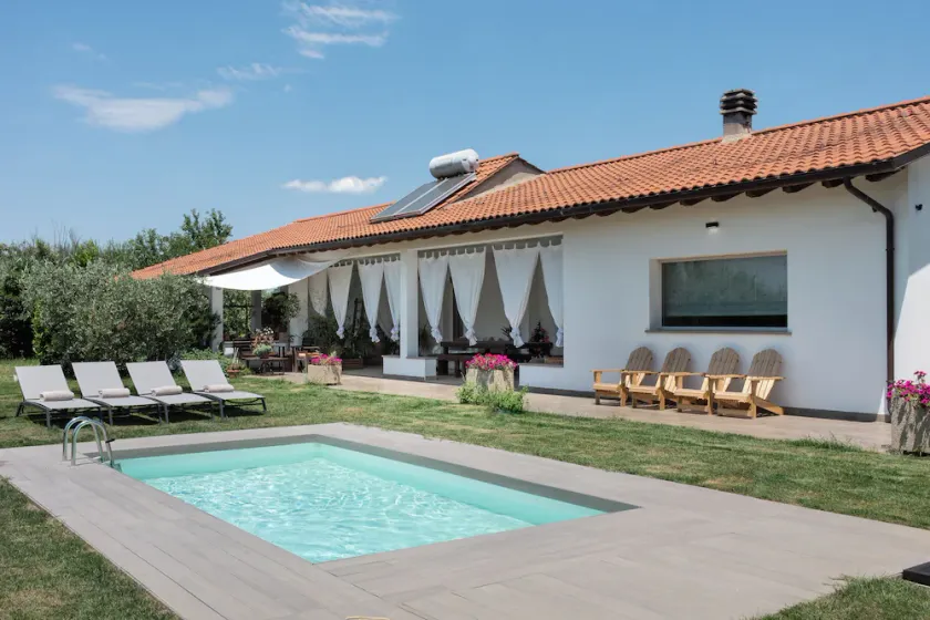 Villa in the heart of Tuscany - Image 1