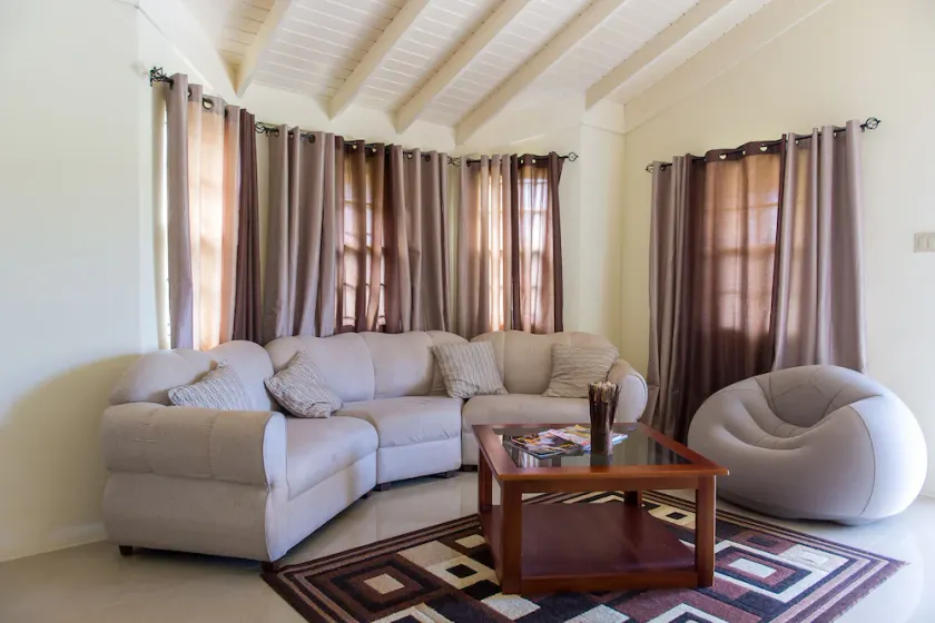 Ocho Rios Beach House at Dax Hall - Image 1