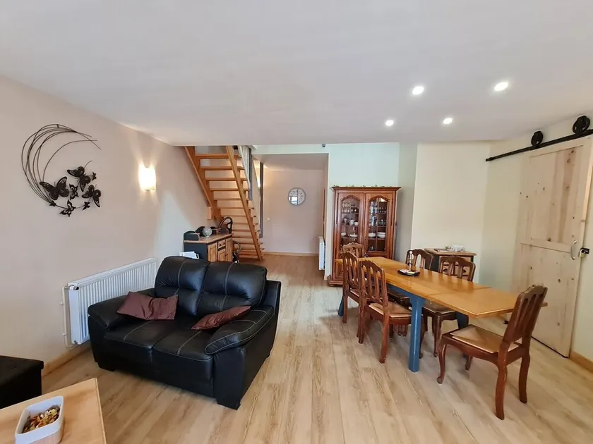 Cozy Family-Friendly Cottage Near Lake Pierre-Percée with Forest Views and Children's Amenities - Image 1