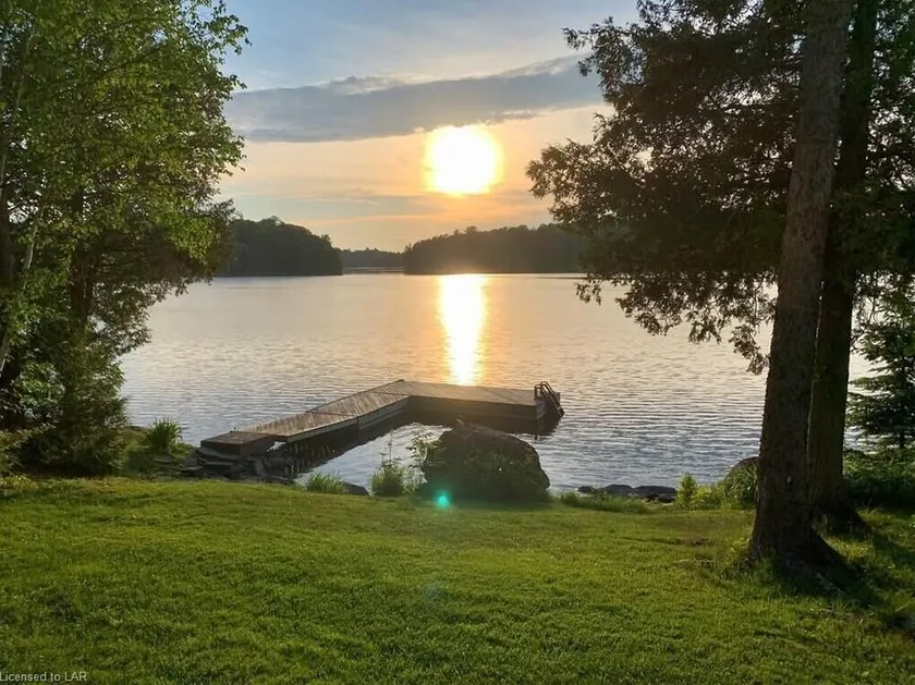 Waterfront Cottage on Shawanaga Lake | Sunset | Starlink | Sand Beach + Dock - Image 1