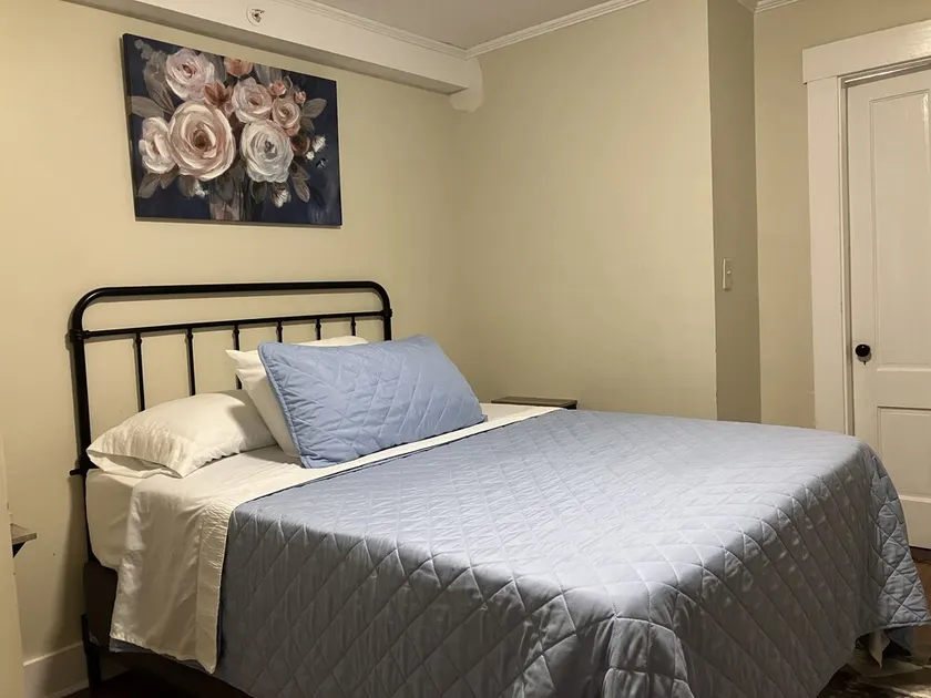 2-Bedroom Apt - Dover/Portsmouth - Image 1