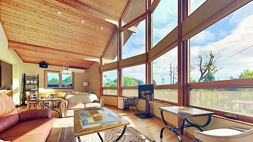 Seattle House - Image 1