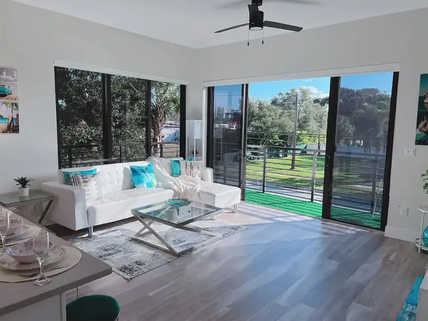 Live lux nearby the beach and downtown WPB/Gym/Ev - Image 1