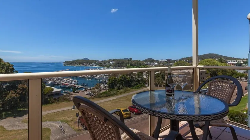 A top floor unit with panoramic views over the marina - Image 1