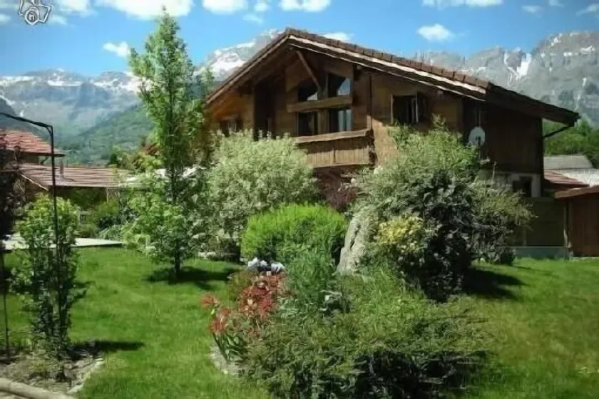 Chalet con vista abierta en Mont Blanc - opción de piscina privada - Image 1