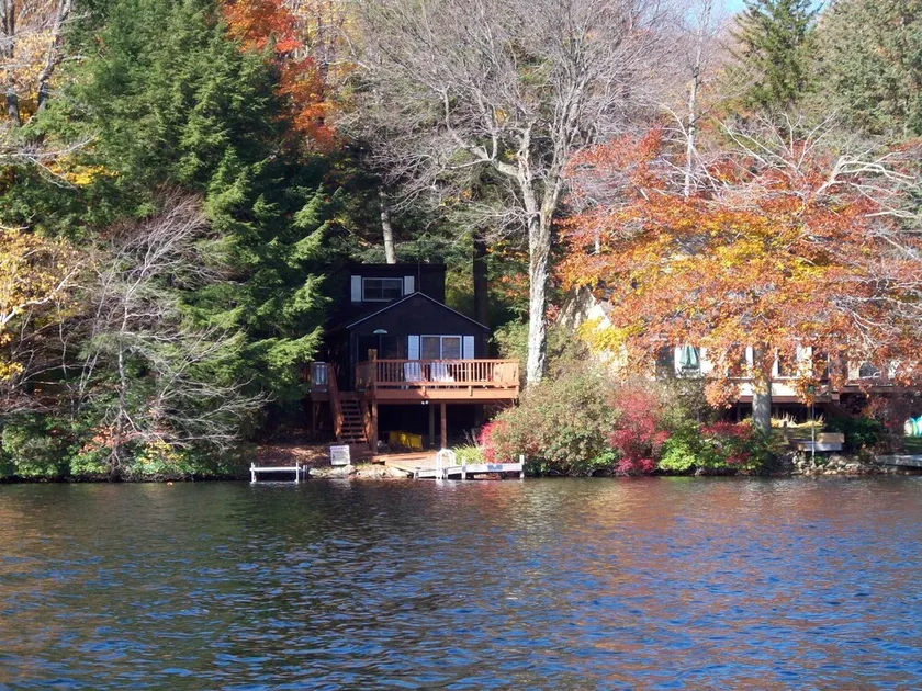 Lakefront Cottage In The Berkshires In Western Massachusetts - Image 1