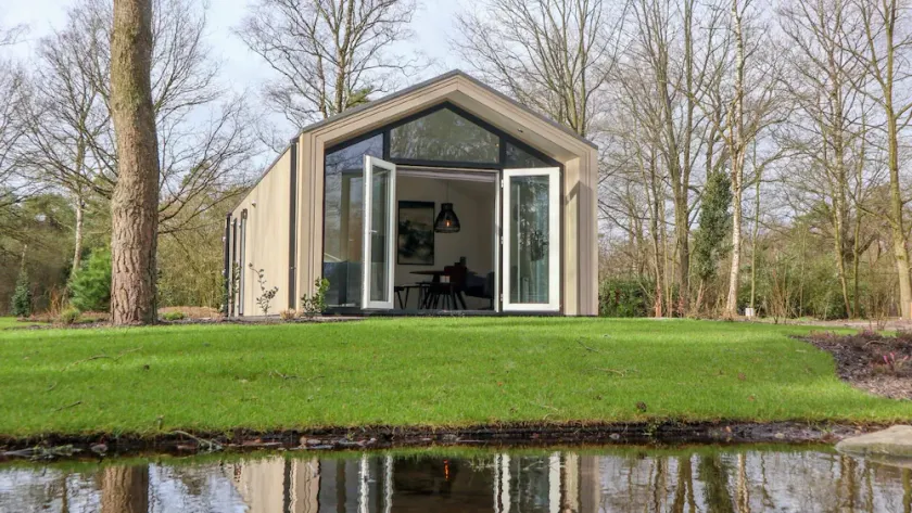Chalet with 2 bedrooms and a terrace - Image 1