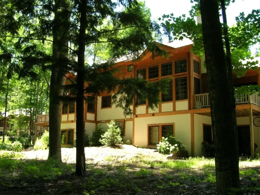Boyne Mountain Discipler Condo Only En få minutters gang til elevatorer, Lodge, Waterpark - Image 1