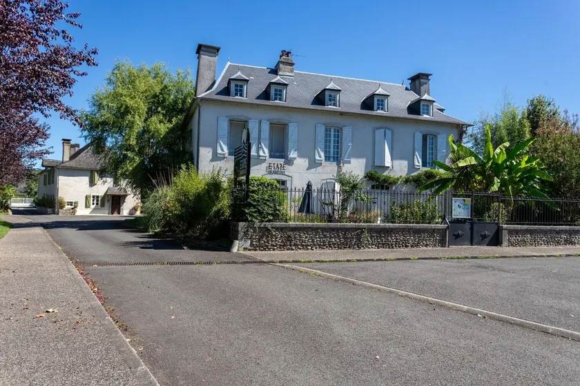 Gîte in historischem Anwesen \"Etape En Barétous\" mit privater Terrasse, Garten & WLAN - Image 1
