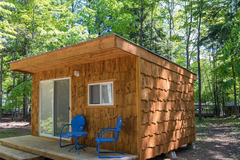 Rustic bungalow located within a campground - Image 1