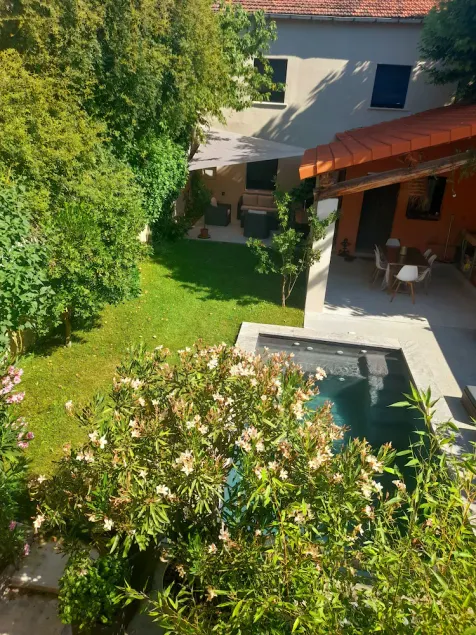 Mas de ville with swimming pool in a green cocoon - Industrial spirit - Image 1