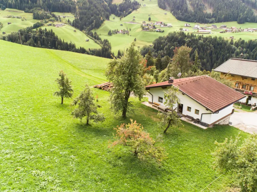 Detached chalet on farm - Image 1