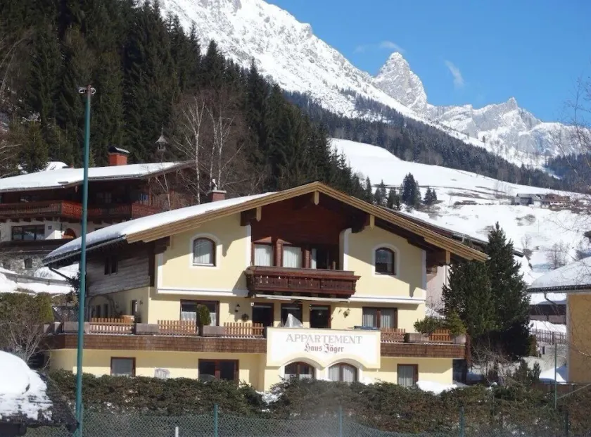 Small beautiful holiday home in a central location - Image 1