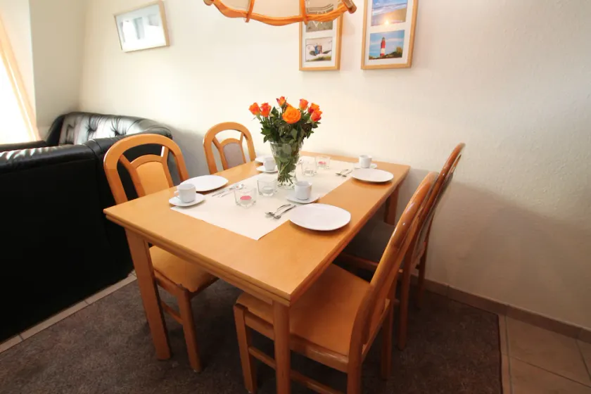 Seeschlößchen Thatched Cottage, \"Sturmmöwe\" Vacation Rental, just 200 meters from the beach - Image 1