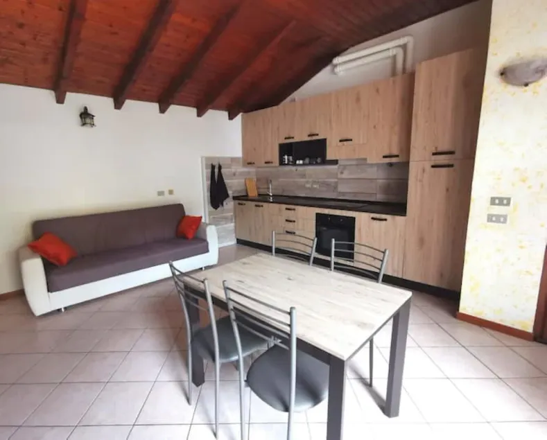 FRANK'S HOME - Image 1