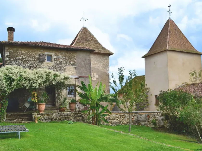 Casa histórica restaurada con piscina y jardín, decoración única y todas las comodidades, Beaulieu-sur-Sonnette - Image 1
