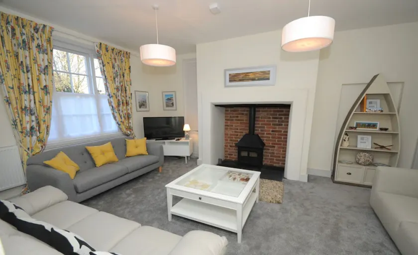Quay Corner, 5 bed house, Christchurch Dorset - Image 1