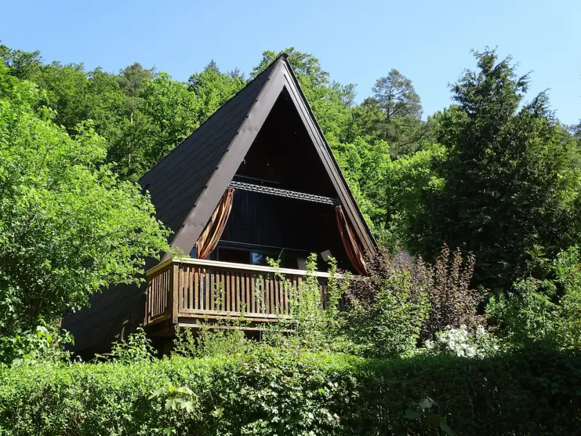 Pure nature: bright comfort house between bathing lake and forest, with a sunny XXL loggia - Image 1