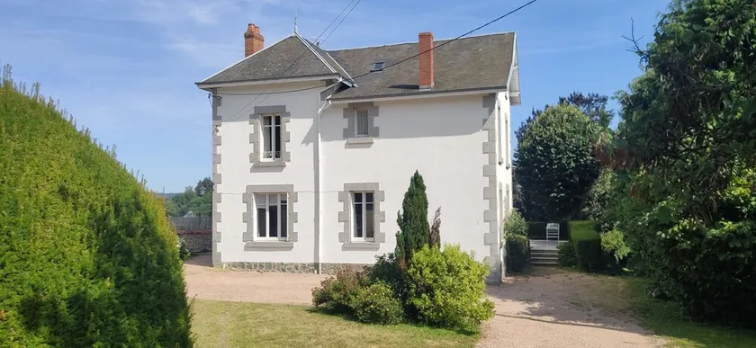 Belle maison familiale au calme avec terrasse, piscine et jardin - Image 1