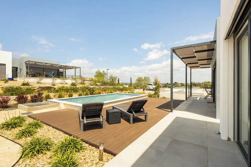 Pestana Valley - Image 1