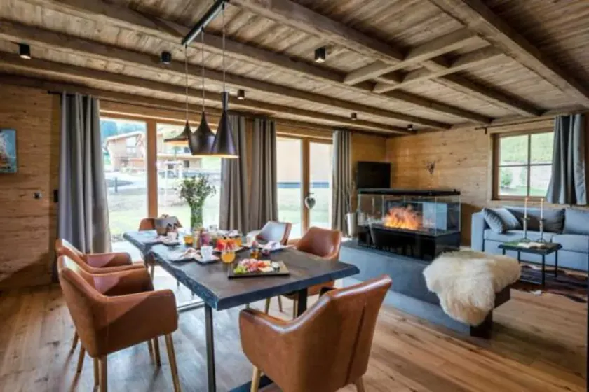 Bently Chalet - LA SOA Chalets y cabañas para eventos - Image 1