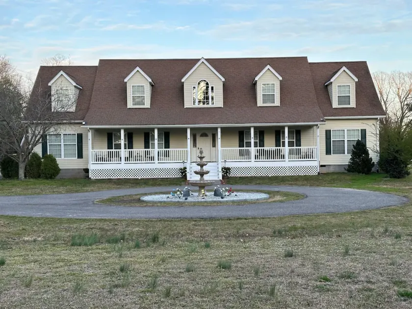 Diamonds & Pearls of Williamsburg, VA - Image 1