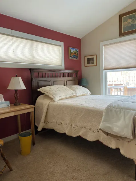 Private room & bath in Rocky Mt foothills with kitchenette, private entrance! - Image 1