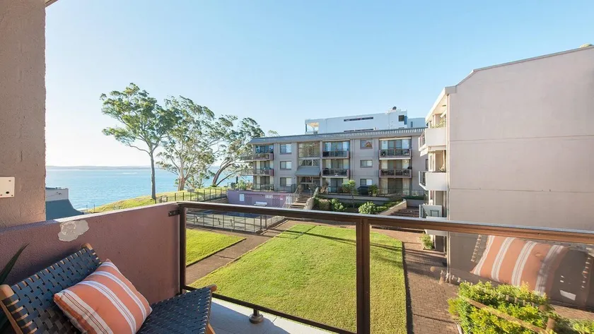 24 'The Poplars', 34 Magnus Street: vistas, aire acondicionado, WIFI, Netflix y piscina - Image 1
