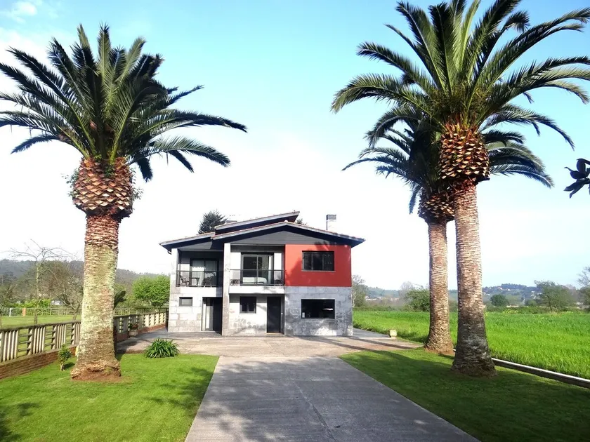 La Casa de la Ría - Image 1