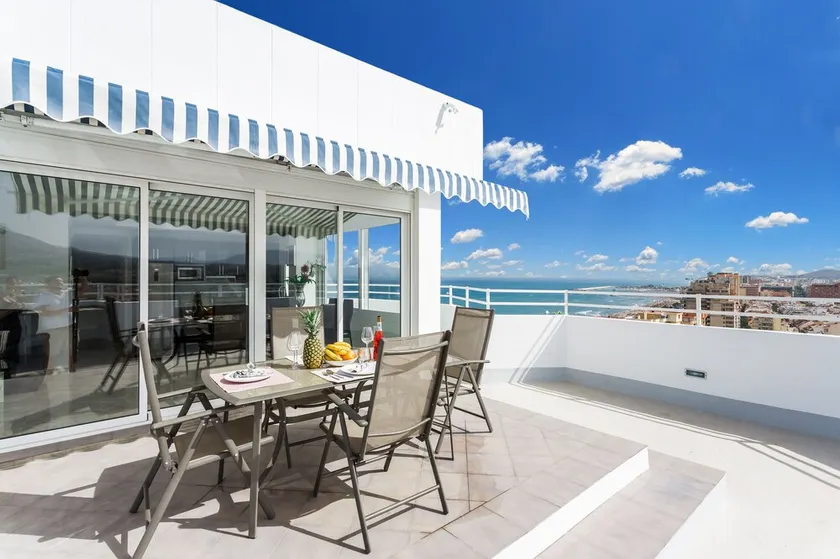 Bedøvelse penthouse i første linje stranden i Fuengirola - Image 1