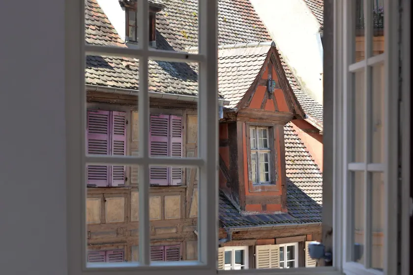 Upscale apartment in the heart of the historic center of Colmar - Image 1