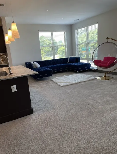 BEAUTIFUL LUXURY APARTMENT IN ROCKVILLE MD! - Image 1