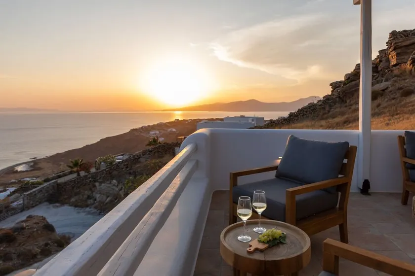Renovated Luxury Oceanview Villa with Pool in Mykonos - Image 1