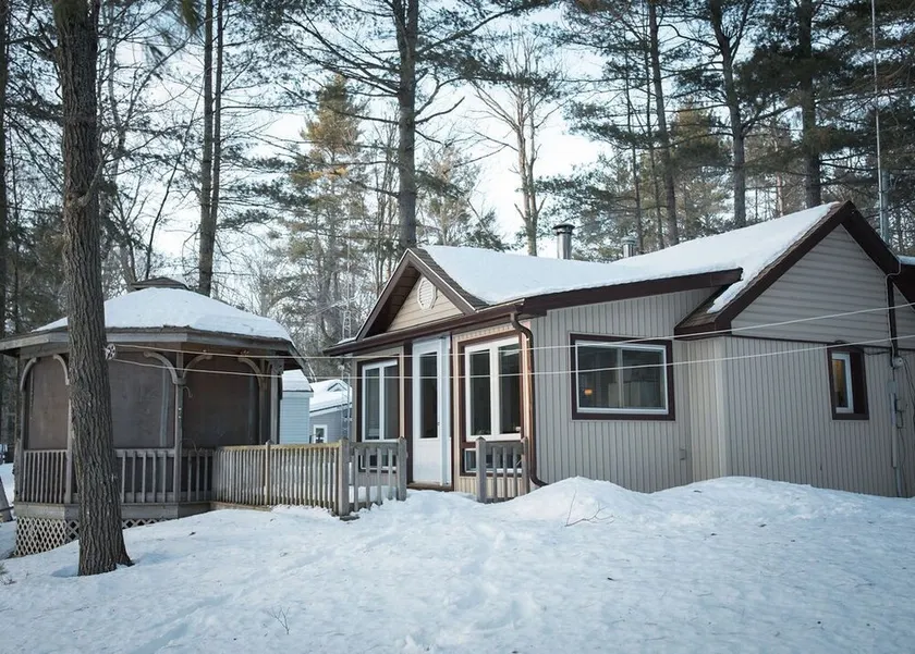 Bon Echo Area Cottage - Image 1