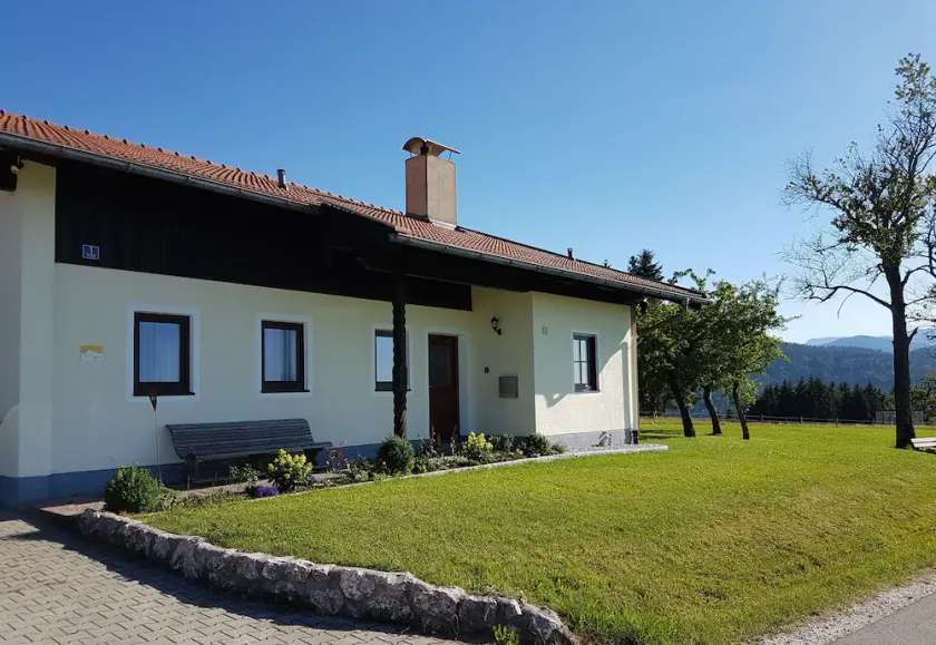Sommerhus på Riedl, smuk afsondret beliggenhed, udsigt over bjergene - Image 1