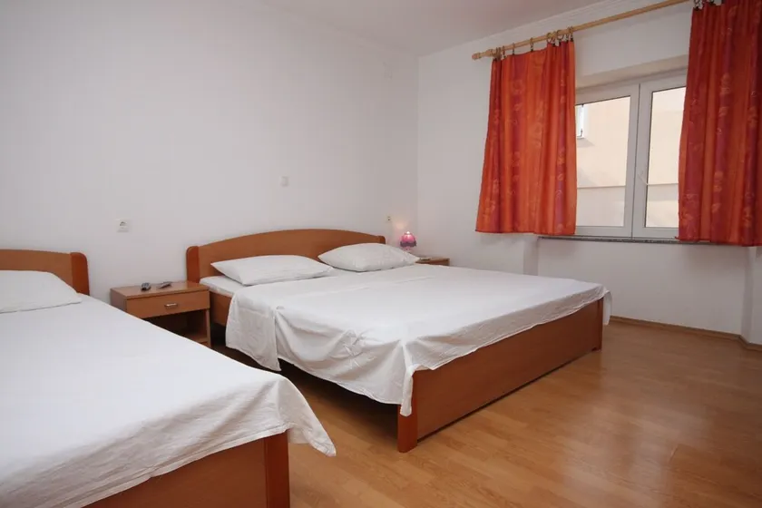 Apartamento para dos personas en la playa Zubovici (Pag) (A-6356-c) - Image 1