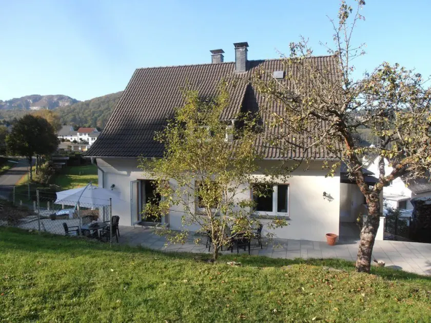 14 Persons Feriënhaus with bar, sauna and Poolbiljart. - Image 1